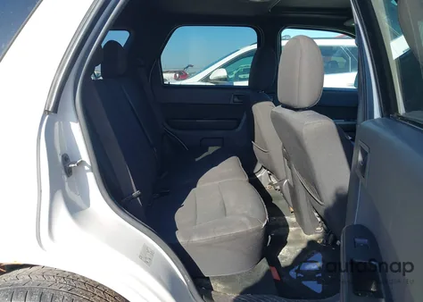 2012 Ford Escape Xlt z USA, uszkodzony, nr VIN 1FMCU9DG1CKB07799